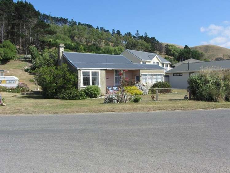 56 Akitio Esplanade Pongaroa_5