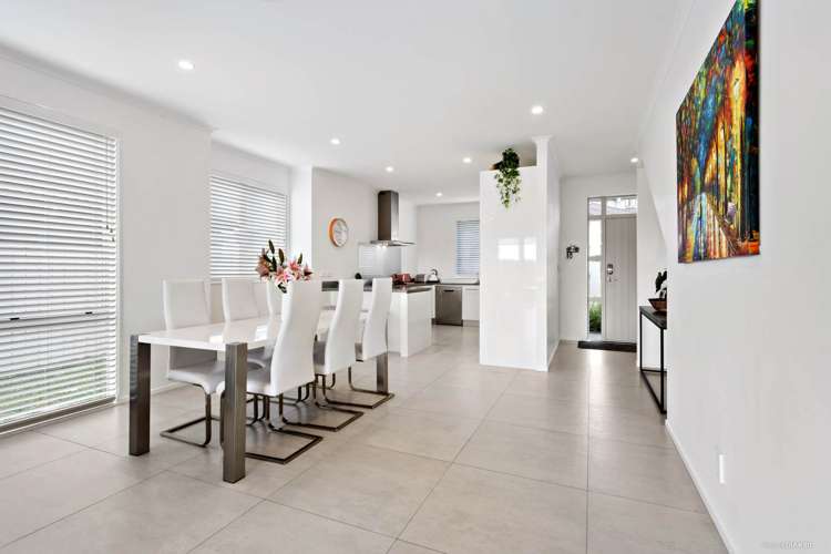 99 Mackay Drive Greenhithe_4