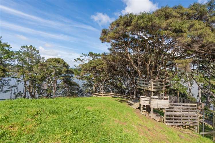 62c Edward Jonkers Drive Riverhead_32