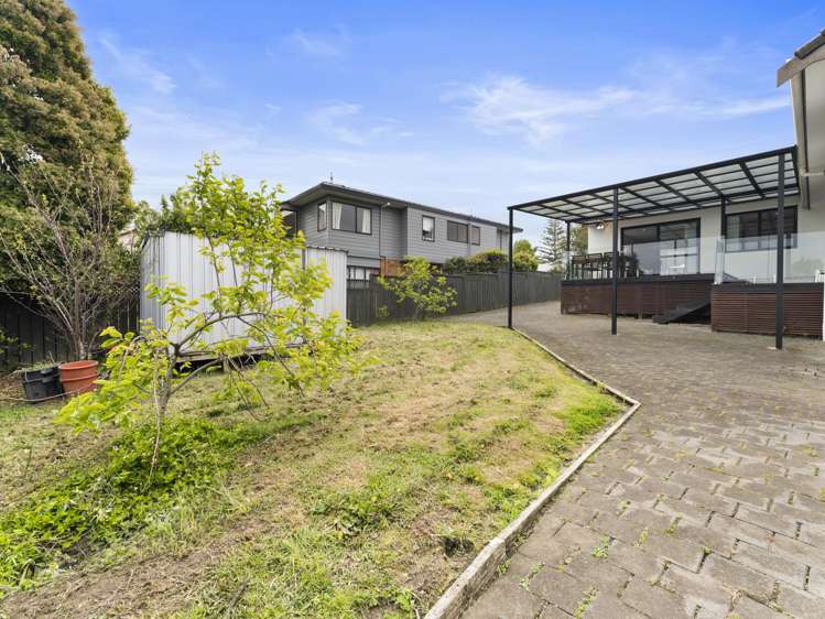 34 Lexington Drive Botany Downs_25