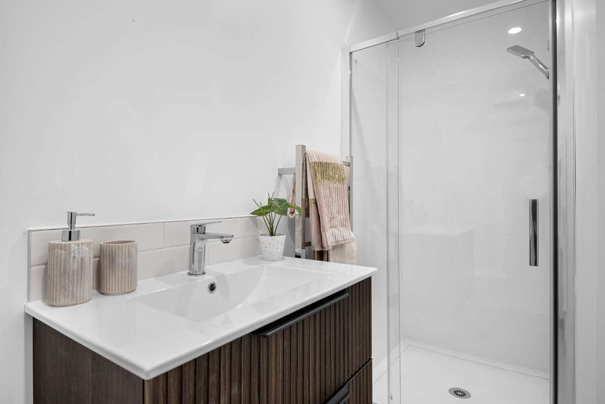 2/66 Burke Street_4