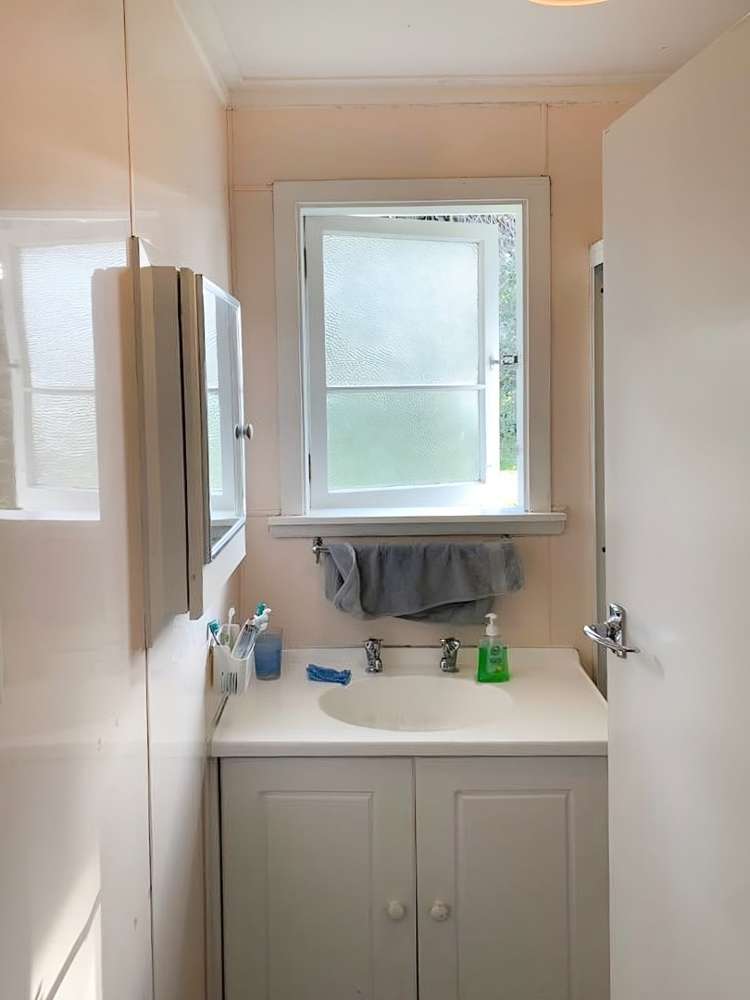 9 Roband Avenue 10878_7