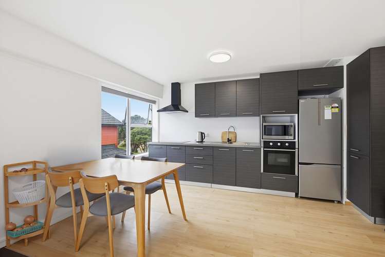 8/32 Akaroa Drive Maupuia_8