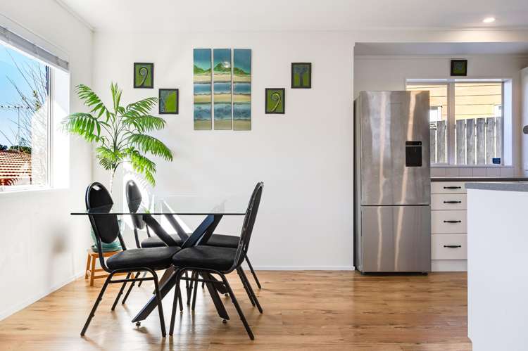 5 Shadon Place Stanmore Bay_4