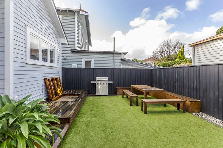 45 Severn Street Island Bay_16