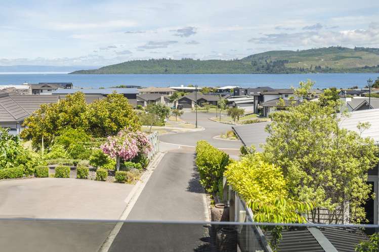 16 Loloma Way Wharewaka_2