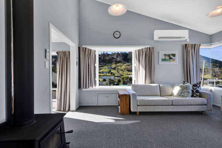 8 Tainui Street Mokau_8