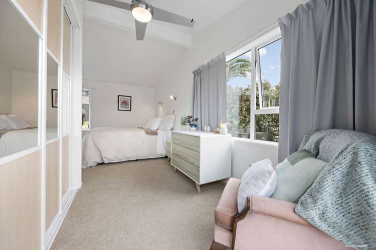 23 Hatfield Heights Hatfields Beach_16