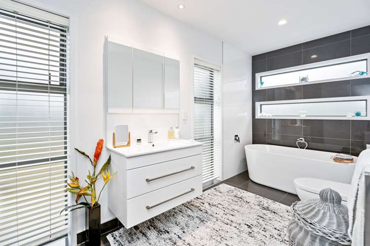 22 Stace Hopper Drive One Tree Point_18