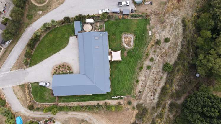 17 Balneaves Lane Albert Town_31