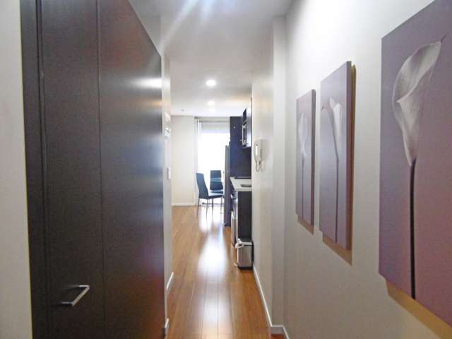 421 Queen Street 10015_4