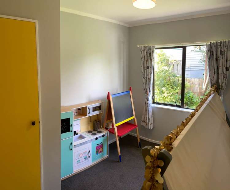 31A Chorley Avenue Massey_4