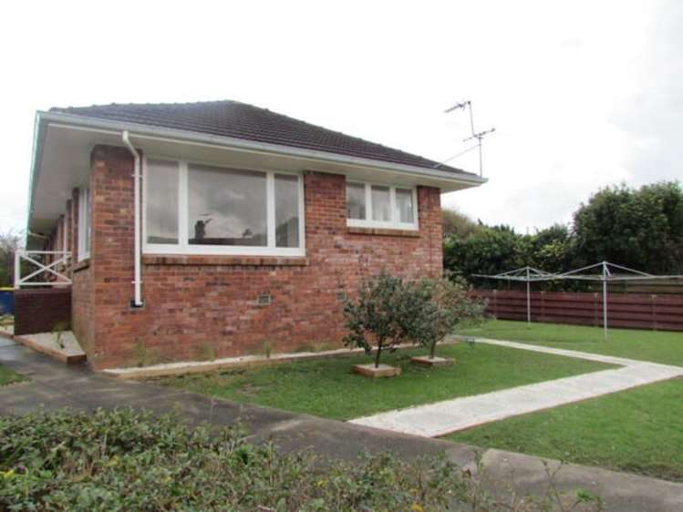 3/300 Lake Road Hauraki_9