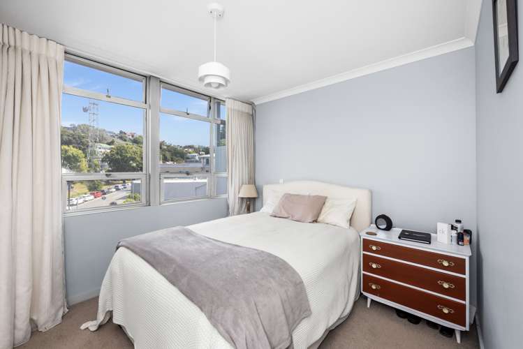 2h/3 Shakespeare Road Napier South_11