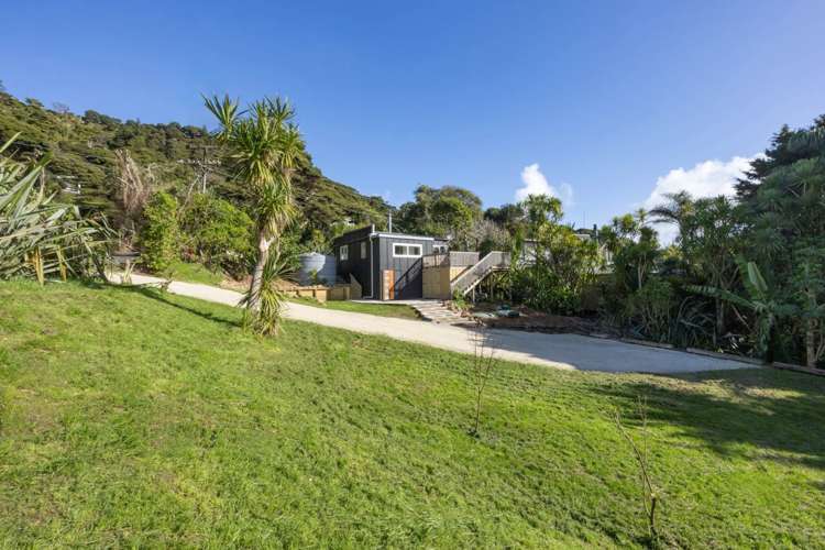 3 Rayner Road Piha_16