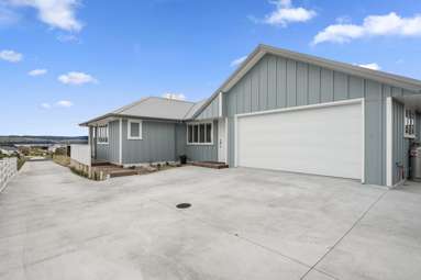 32 Makomako Crescent_3
