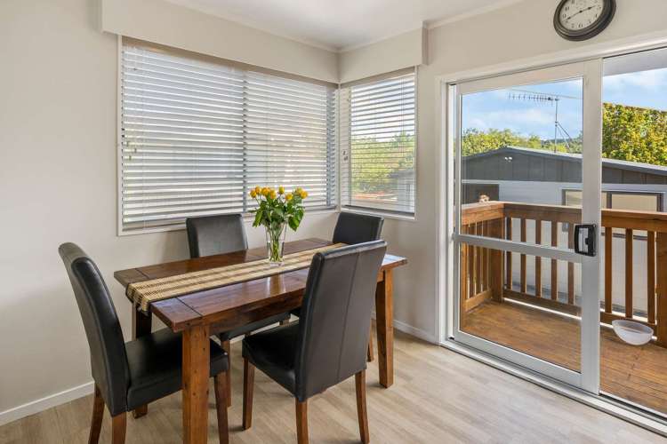 18 Joanne Crescent Pukehangi_5