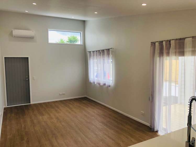 17A Second View Avenue Beachlands_1