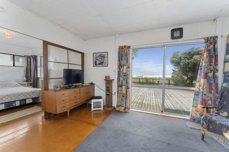 224 Marine Parade Otaki Beach_5