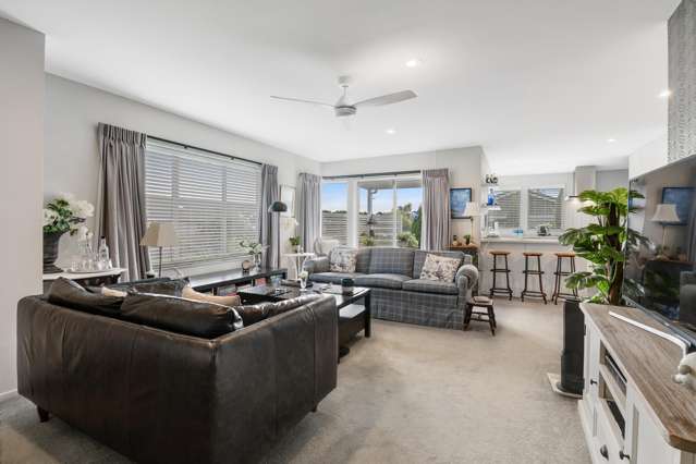 45 The Grove Red Beach_4