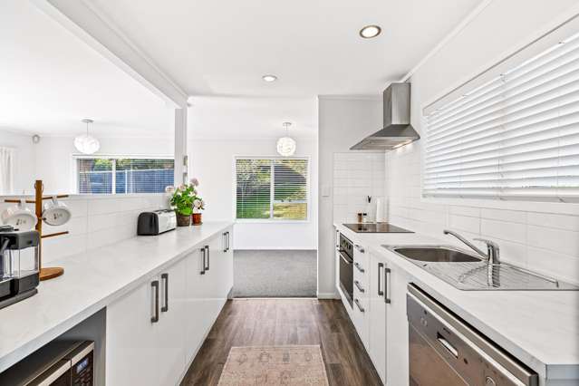 Must-Sell! Sun-Soaked, Move-In Ready, and ...