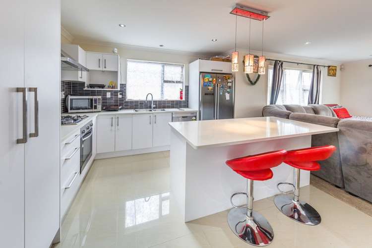 16 Yatterina Avenue Takanini_1