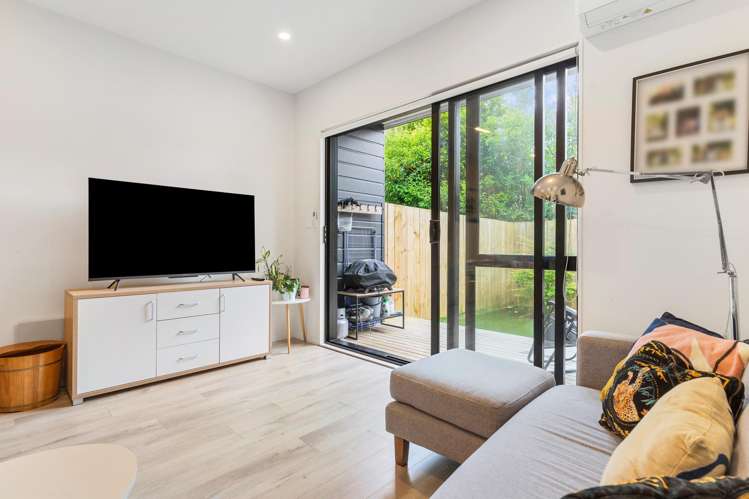 7/241 Don Buck Road Massey_7