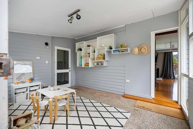 42 Hilltop Avenue Morningside_19