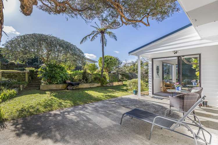 22 Sunrise Boulevard Tawa_27