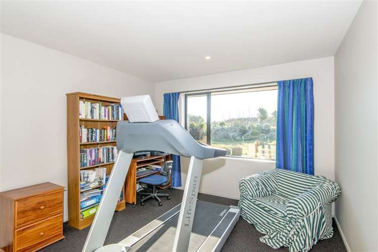 2299 South Eyre Road West Eyreton_10