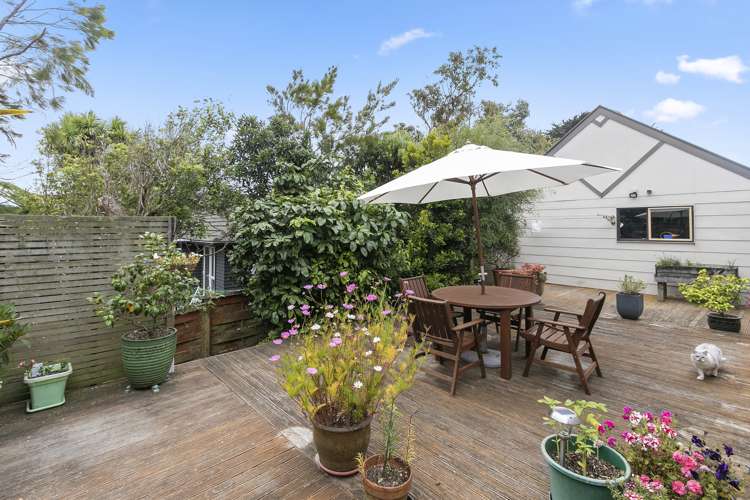 211 Miromiro Road Normandale_17