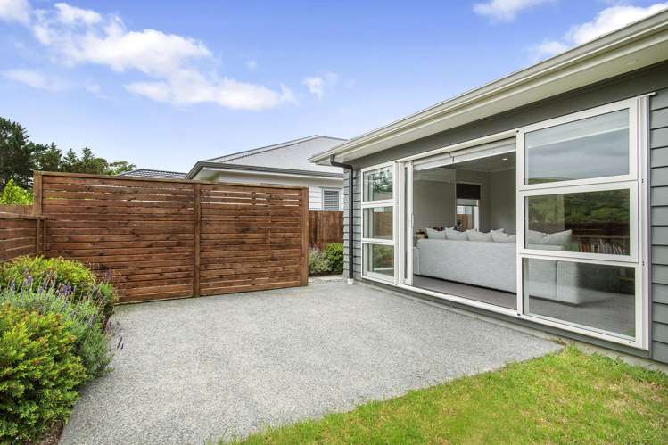 3 Takapo Grove Kelson_7