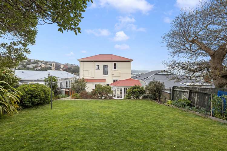 17 Maarama Crescent Aro Valley_14