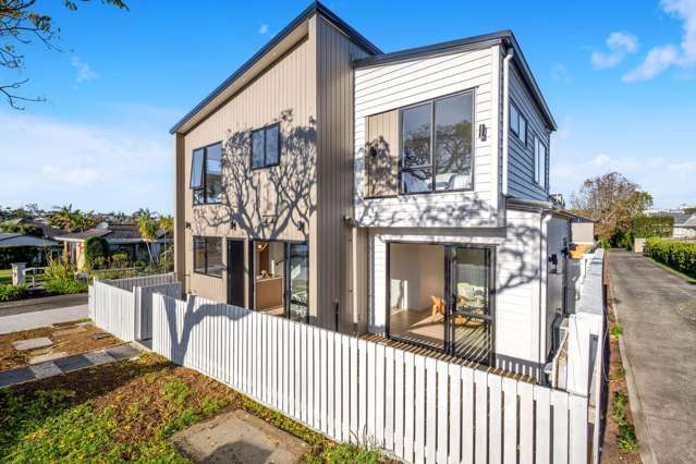 Sunny, Stand-Alone & Stylish in Central Howick