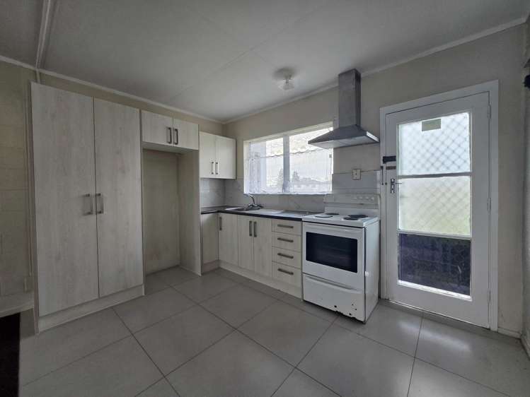3/2 Tennessee Avenue Mangere East_7