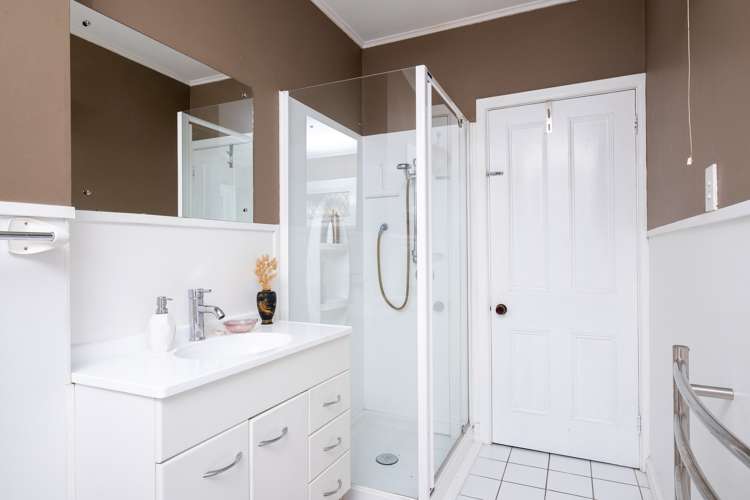 11 Lincoln Road Bluff Hill_13