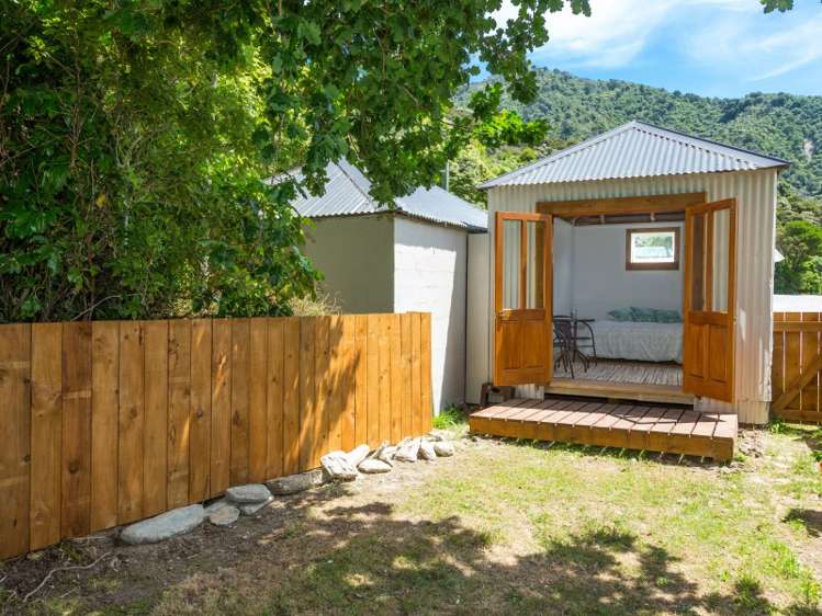 2301 Queen Charlotte Drive Anakiwa and Surrounds_20