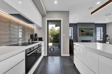 17 Honeyfield Drive_4