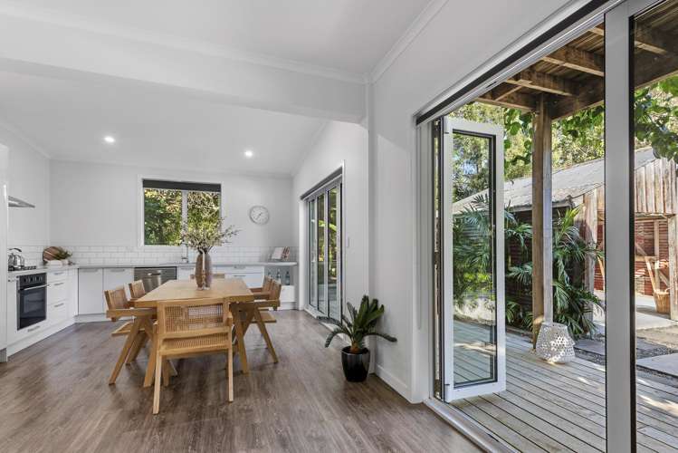 100 Oxford Road Okato_20