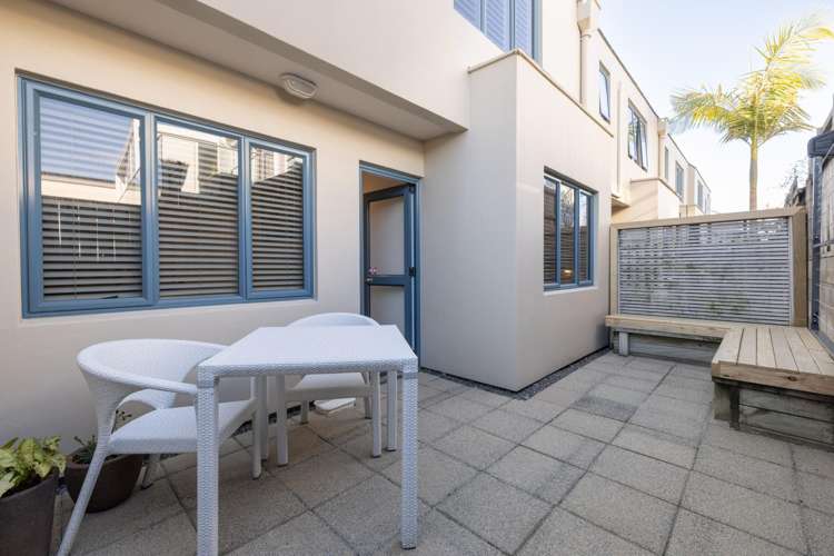 4/8 Victoria Road Mt Maunganui_19