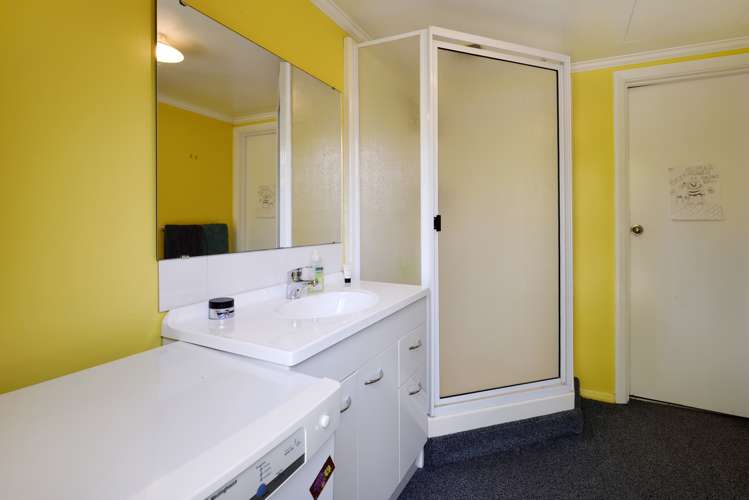 42 Champion Road Richmond_13