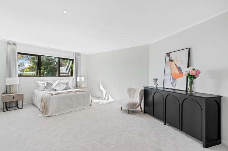 2/14 Clifton Road Waiake_16