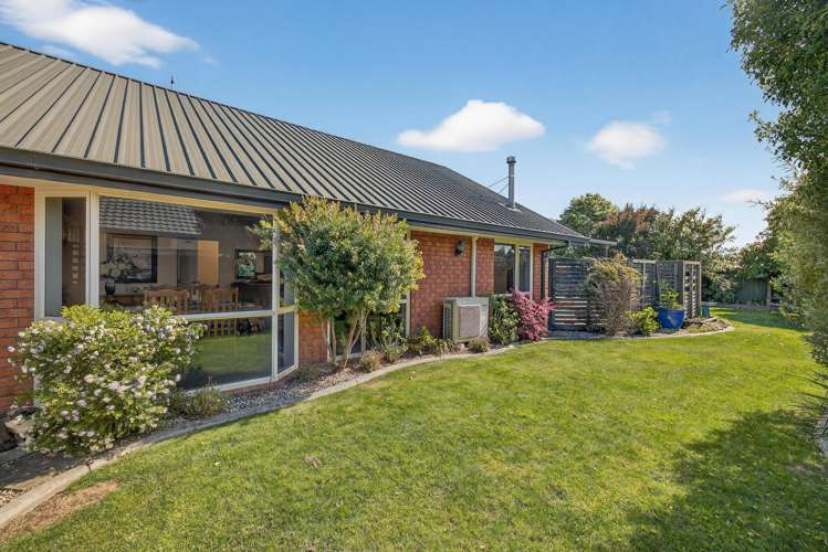 4 Windward Lane Bromley_38