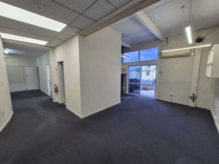 Unit 2, 40 Main Road Waikanae_5