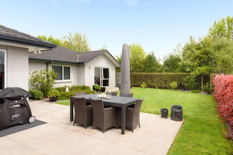 6 Caldera Close Pyes Pa_17