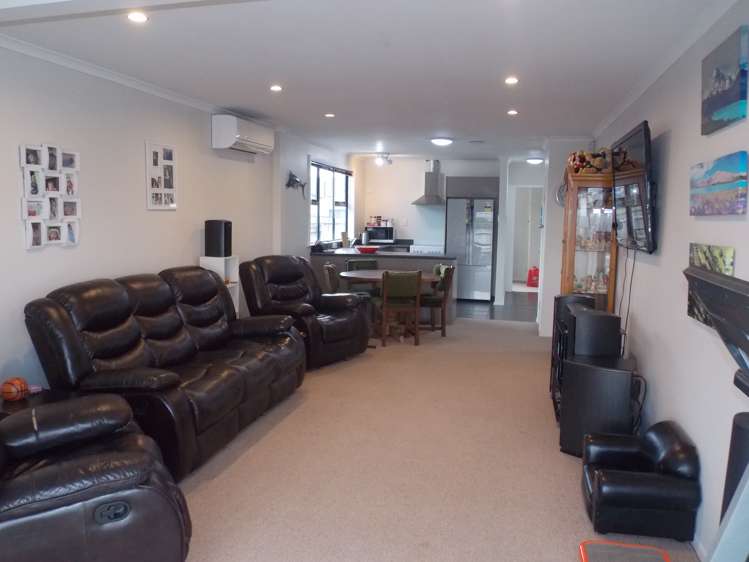 486 Tremaine Avenue Takaro_15