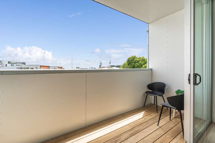 3a/2 Fisher-Point Drive Auckland Central_17