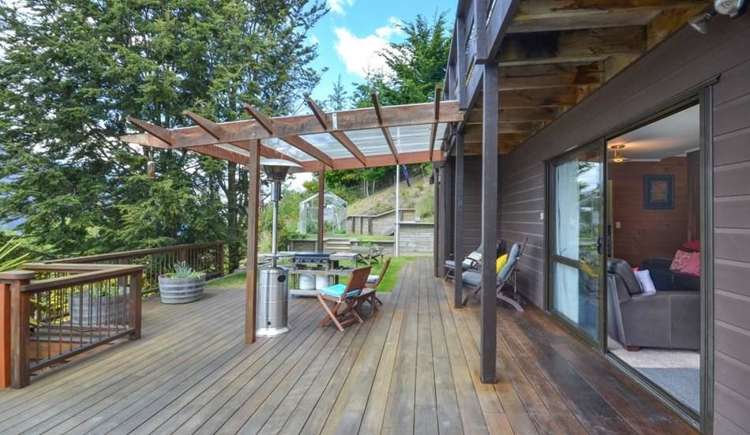 15 Lochy Road Fernhill/Sunshine Bay_10