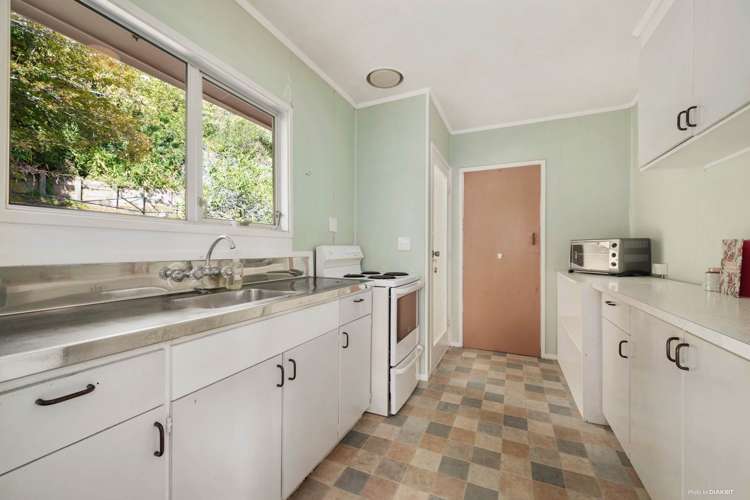 82 Ayton Drive Totara Vale_4