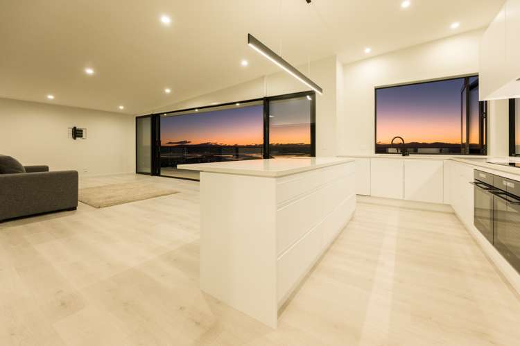 24 Commodore Place Britannia Heights_3